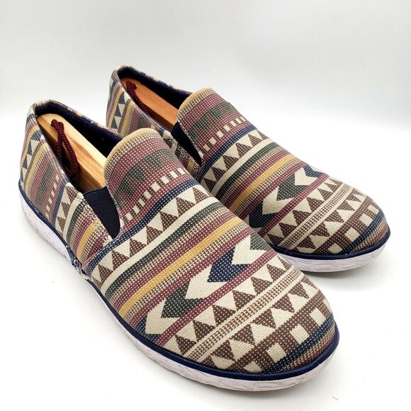 The Original MUK LUKS Women's Size 11 Aztec Slip On Flat Comfort Shoes - Picture 3 of 8